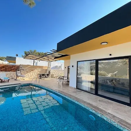 Kas'ta Barbeku Alanli, 4 Kisilik Villa-awz175 Villa